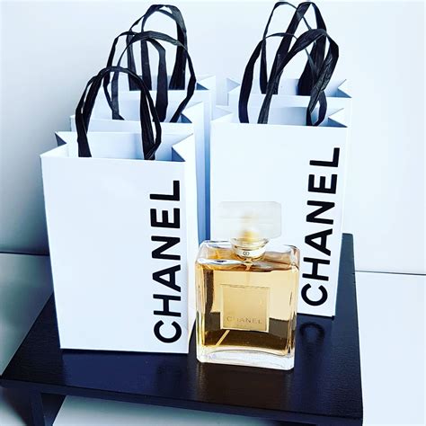 idee regalo chanel|Trova regali da sogno firmati CHANEL per le feste .